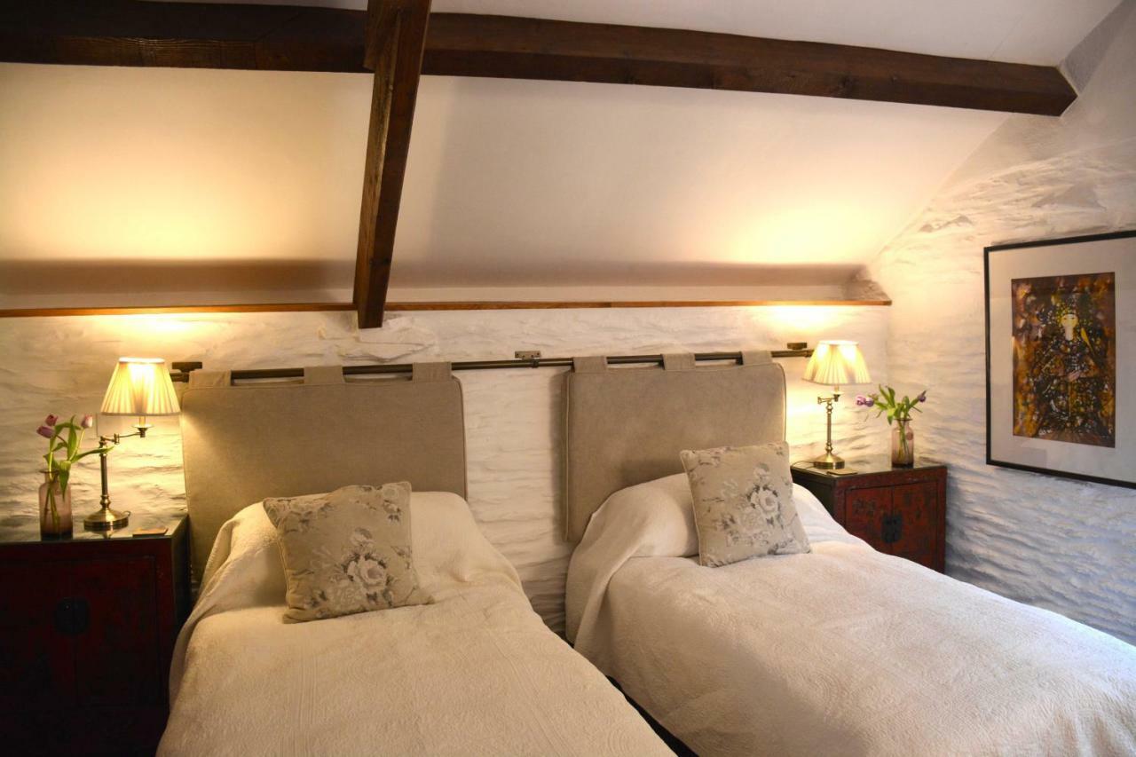Kerswell Farmhouse 5*